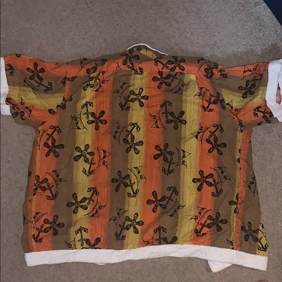 Sherpa lined short sleeve button down - Picture 2 of 2